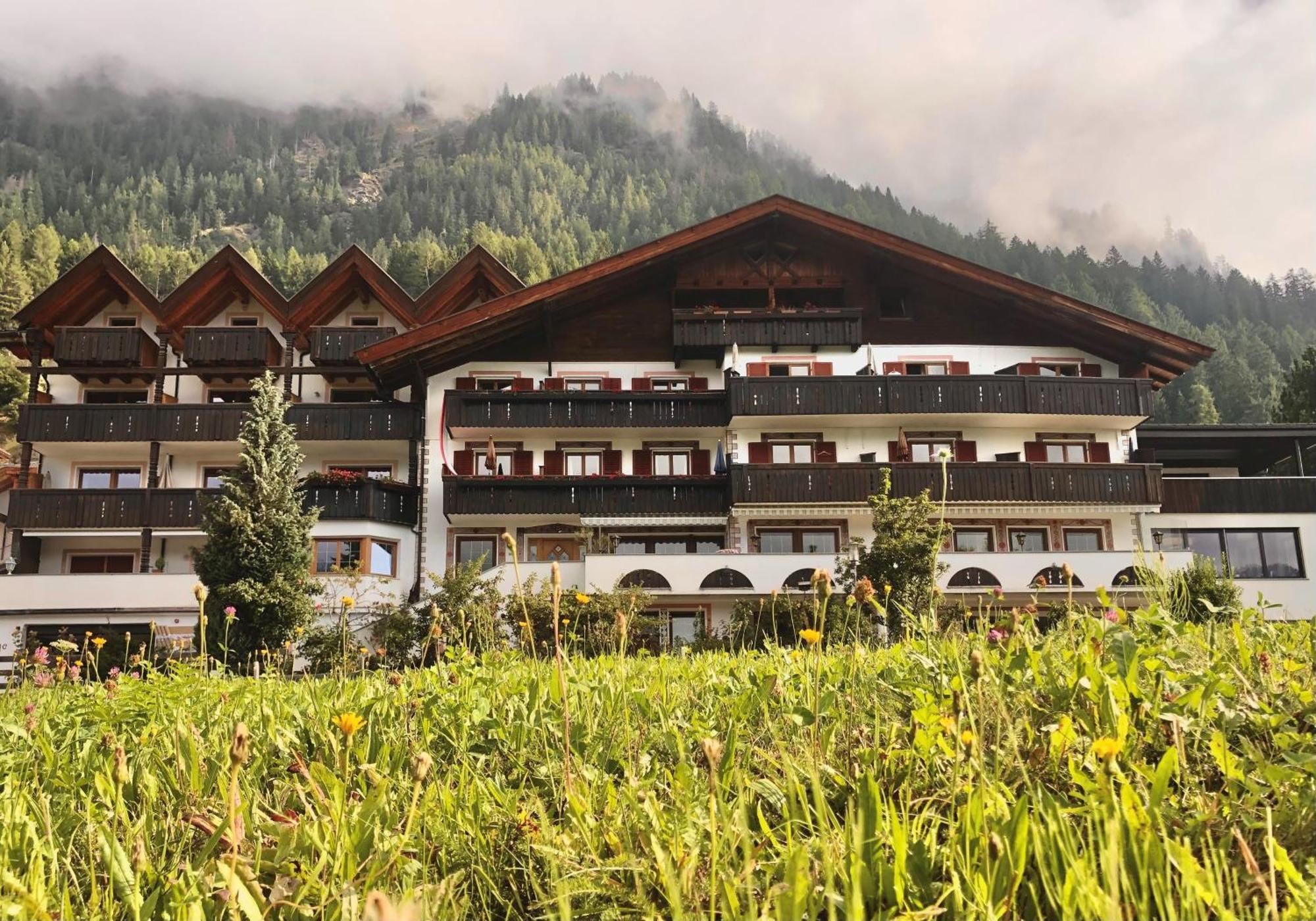 Hotel Alpenland Moso Exterior photo