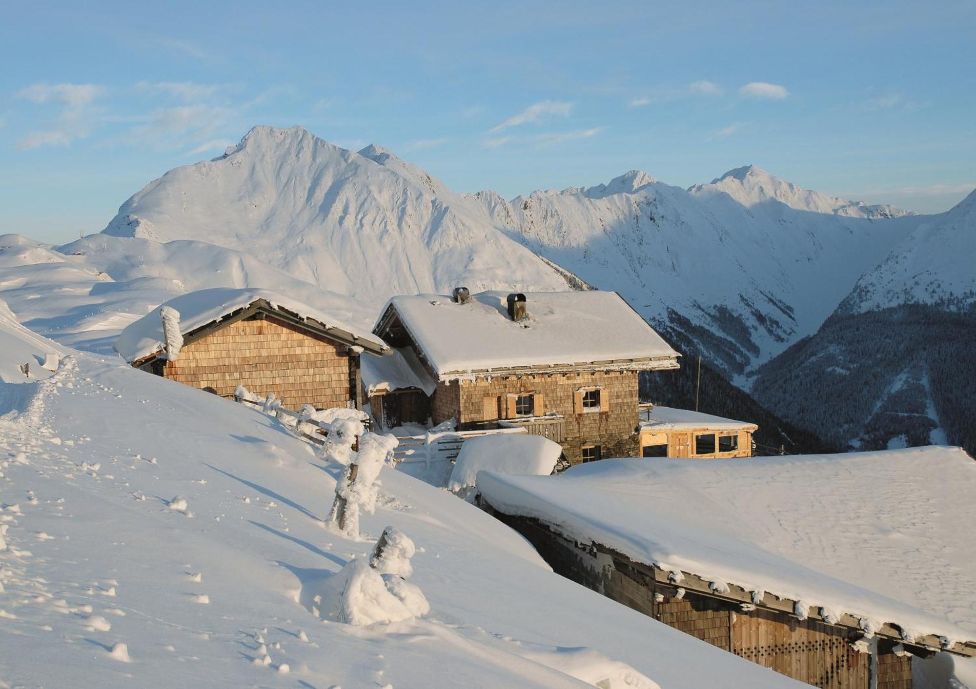 Hotel Alpenland Moso Exterior photo